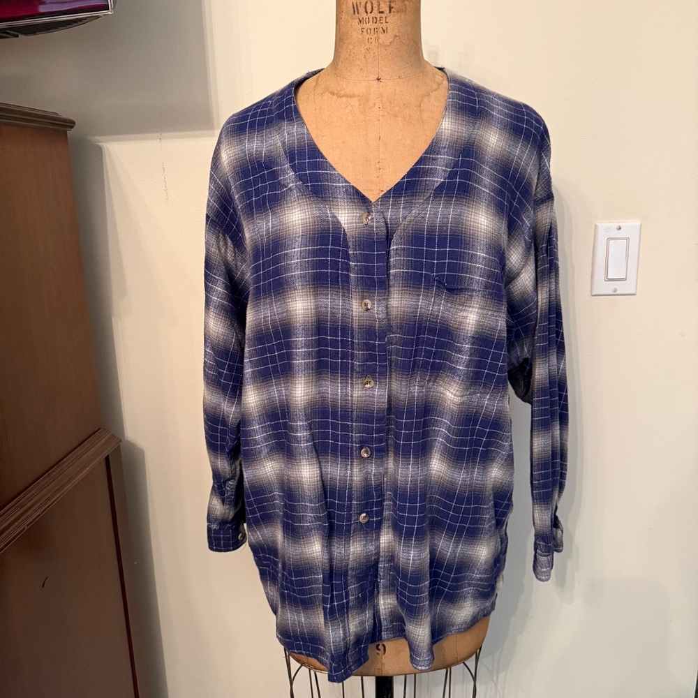 Robert Stock Cotton Plaid V-Neck Button Down Collarless Long Sleeve Shirt